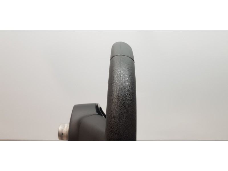 Recambio de volante para nissan primastar cerrada referencia OEM IAM 484004585R  