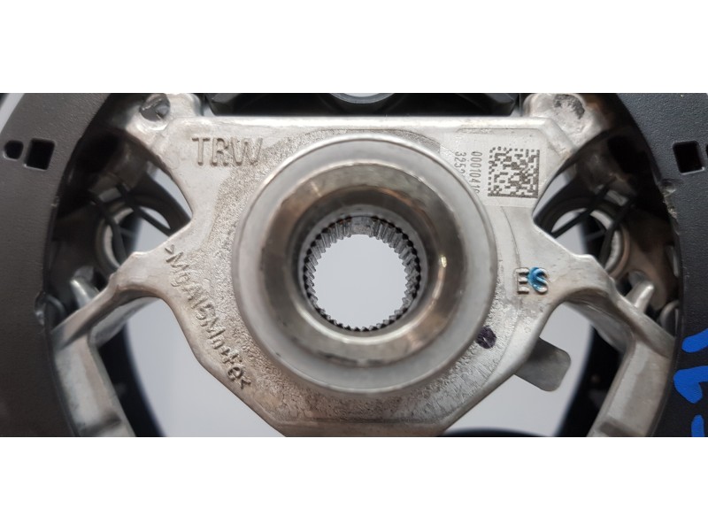 Recambio de volante para nissan primastar cerrada referencia OEM IAM 484004585R  