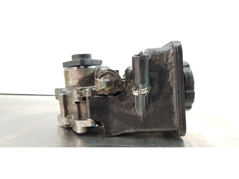 Recambio de bomba direccion para bmw serie 3 berlina (e46) 320d referencia OEM IAM 32411095155  