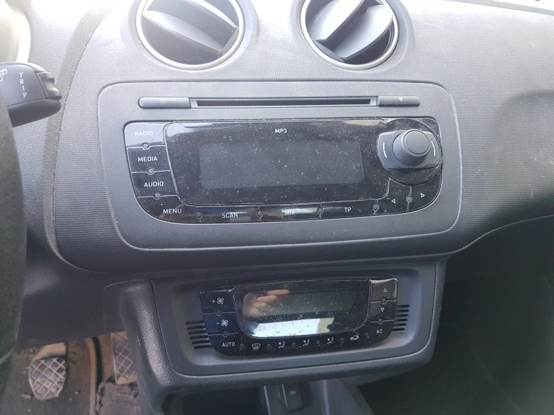 seat ibiza (6j5) del año 2009