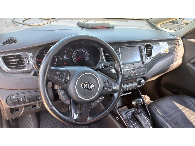 kia carens ( ) del año 2018