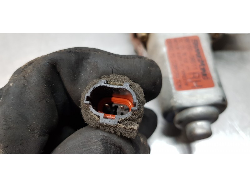 Recambio de elevalunas trasero derecho para ssangyong rexton rx 270 full referencia OEM IAM 8810008011   Recambio de elevalunas trasero derecho para ssangyong rexton rx 270 full referencia OEM IAM 8810008011