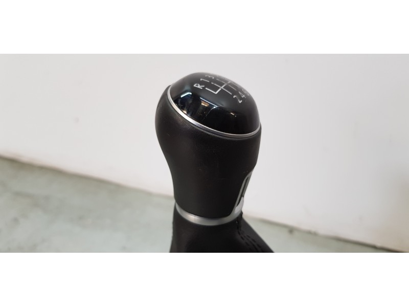 Recambio de palanca cambio para volkswagen golf vii lim. (bq1) sport referencia OEM IAM 5Q0711049AN   Recambio de palanca cambio para volkswagen golf vii lim. (bq1) sport referencia OEM IAM 5Q0711049AN