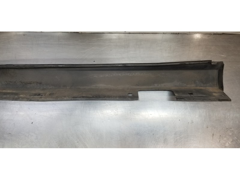 Recambio de faldon lateral para mercedes clase b (w246) b 200 cdi be (246.201) referencia OEM IAM A24669806549999  