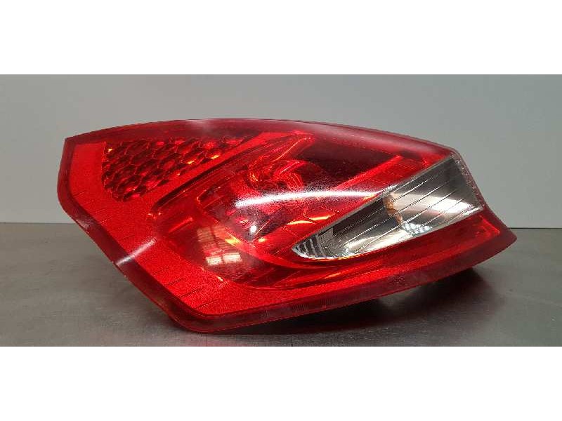 Recambio de piloto trasero izquierdo para ford fiesta (cb1) titanium referencia OEM IAM 8A6113A603AB  