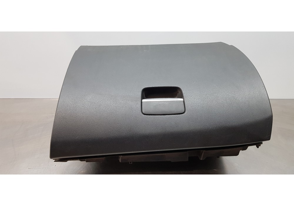 Recambio de guantera para mercedes clase b (w246) b 200 cdi be (246.201) referencia OEM IAM A24668081019H68 A2466808101 