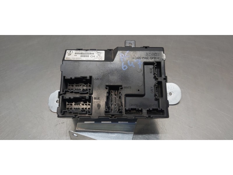 Recambio de centralita cierre para ford fiesta (ccn) ambiente referencia OEM IAM 2107388 AV1T15K600CH 