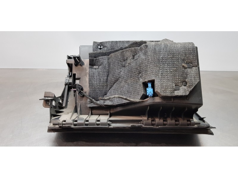 Recambio de guantera para mercedes clase b (w246) b 200 cdi be (246.201) referencia OEM IAM A24668081019H68 A2466808101 