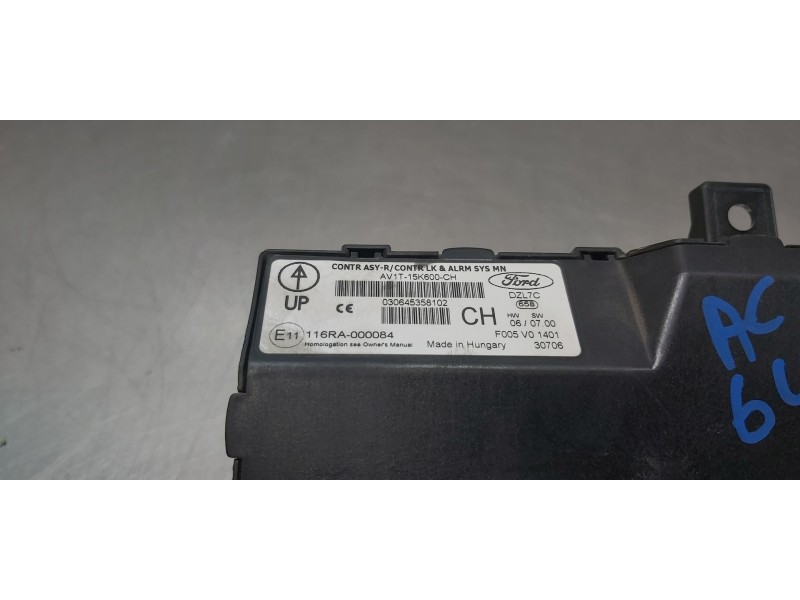 Recambio de centralita cierre para ford fiesta (ccn) ambiente referencia OEM IAM 2107388 AV1T15K600CH 