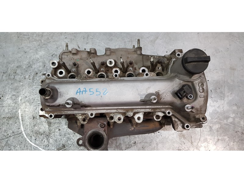 Recambio de culata para toyota auris active referencia OEM IAM 1110133061  