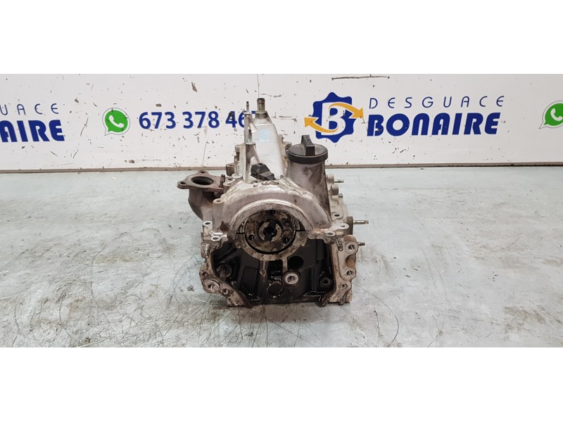 Recambio de culata para toyota auris active referencia OEM IAM 1110133061  