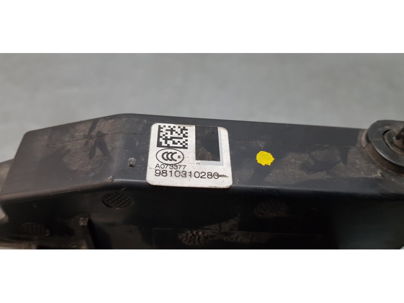 Recambio de cerradura puerta delantera derecha para citroen c4 picasso seduction referencia OEM IAM 9810310280  