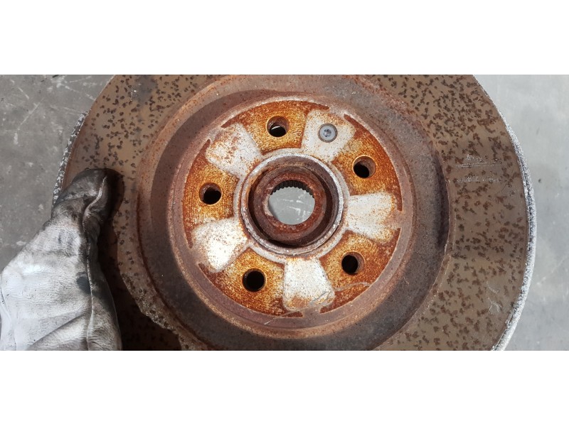 Recambio de mangueta trasera izquierda para audi a6 lim. (4g2) 3.0 tdi quattro referencia OEM IAM 8K0505323H  