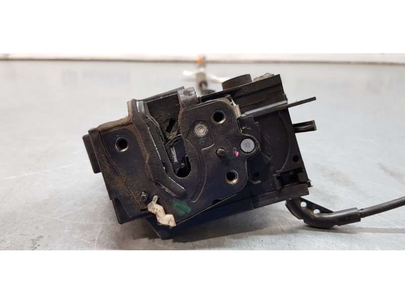 Recambio de cerradura puerta trasera izquierda para citroen c4 picasso seduction referencia OEM IAM 9810310880  