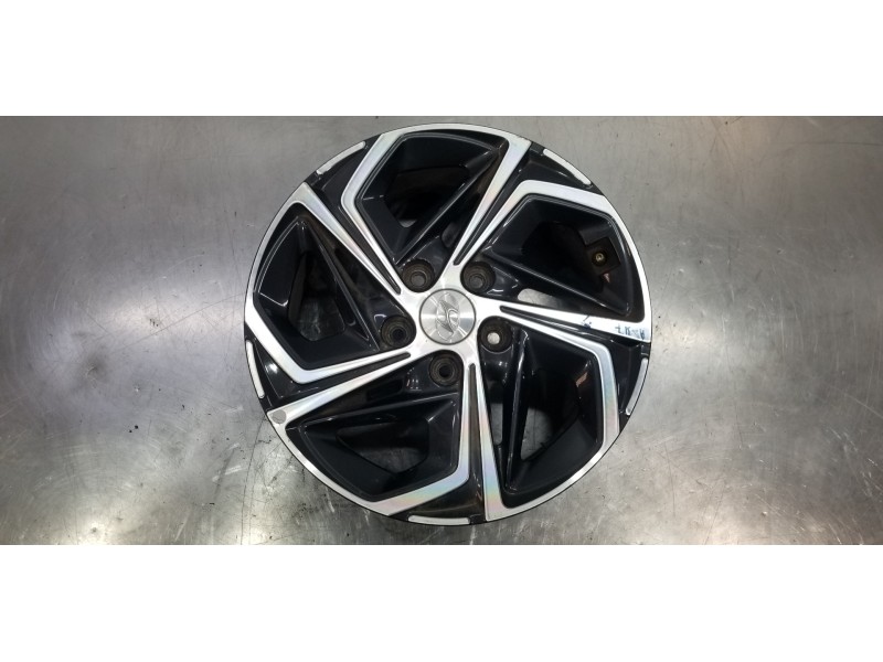 Recambio de llanta para hyundai i30 fastback tecno referencia OEM IAM 52910G4600  