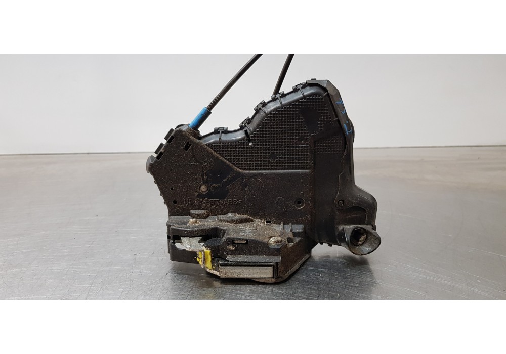 Recambio de cerradura puerta delantera izquierda para toyota auris touring sports (e18) hybrid advance referencia OEM IAM 690400