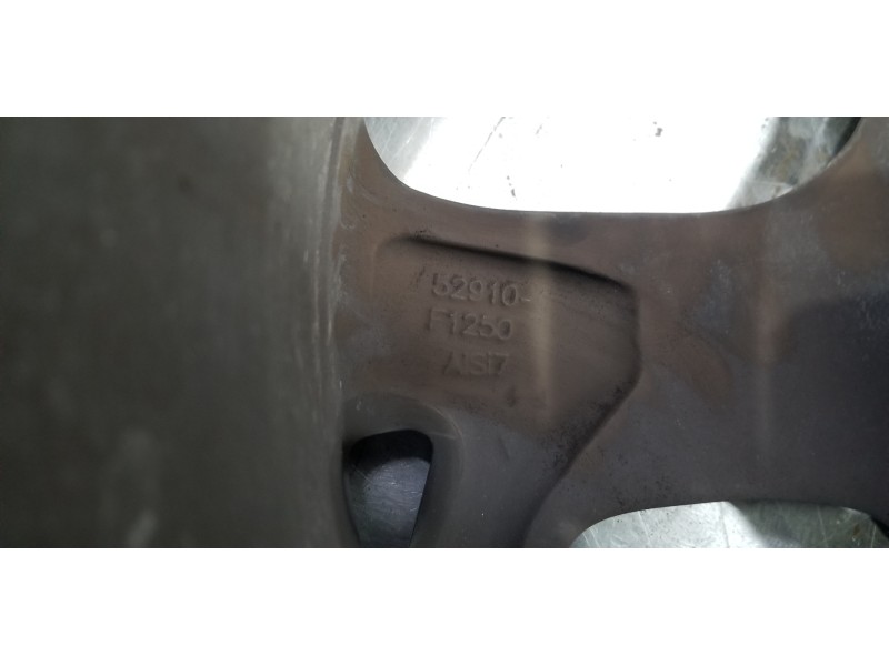 Recambio de llanta para kia sportage concept referencia OEM IAM 52910F1250  