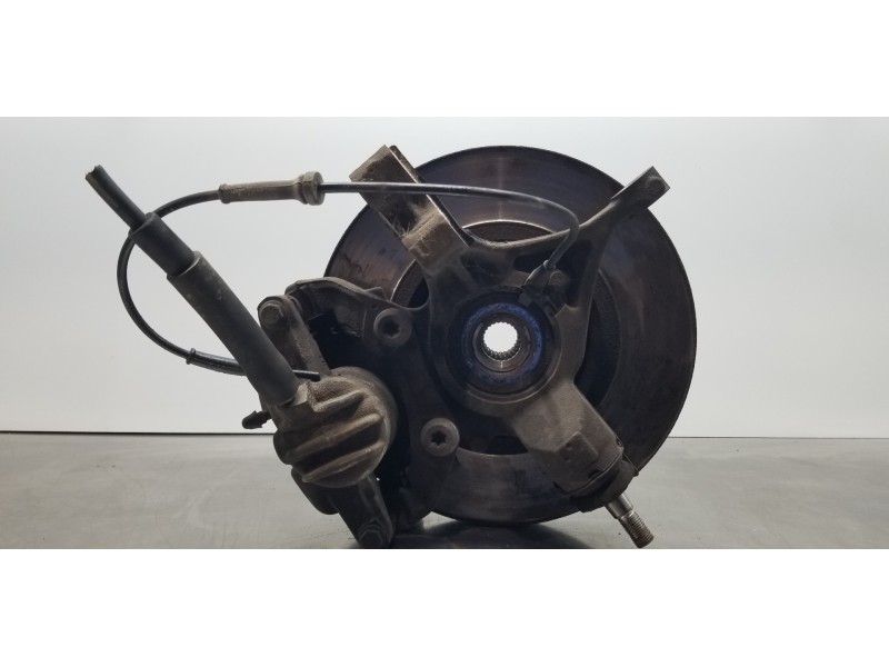 Recambio de mangueta delantera derecha para peugeot 307 break / sw (s1) sw port aventura referencia OEM IAM 364796  