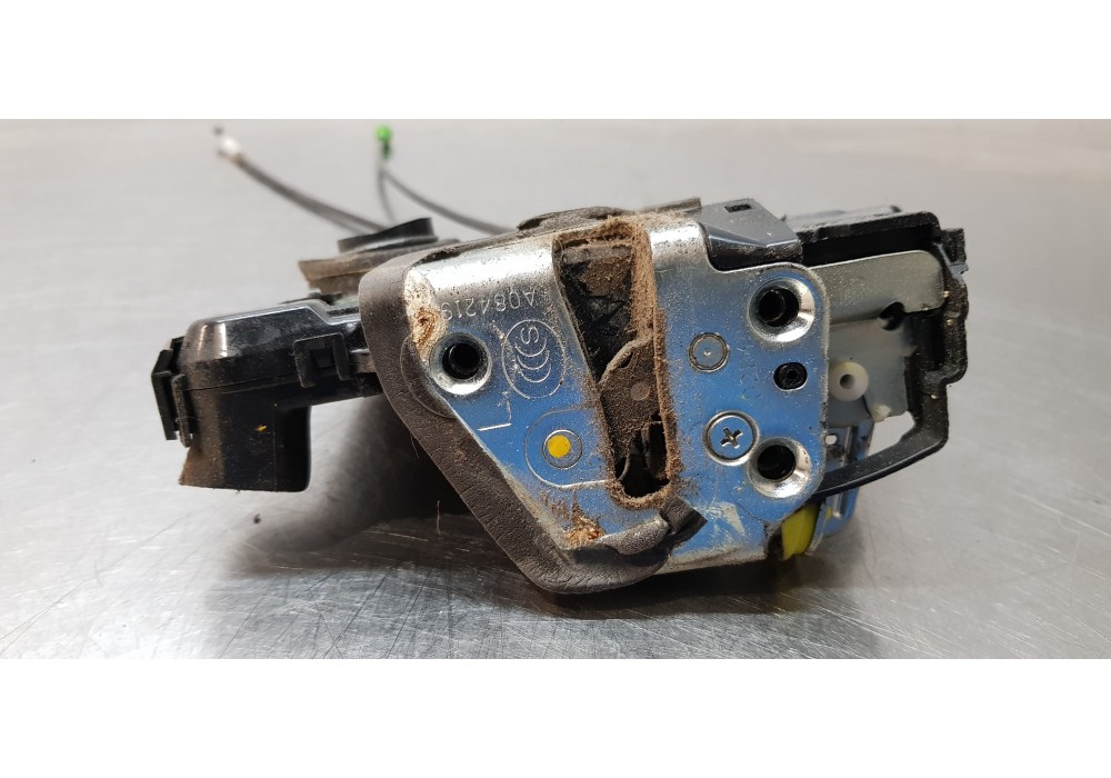 Recambio de cerradura puerta delantera izquierda para toyota auris touring sports (e18) hybrid advance referencia OEM IAM 690400