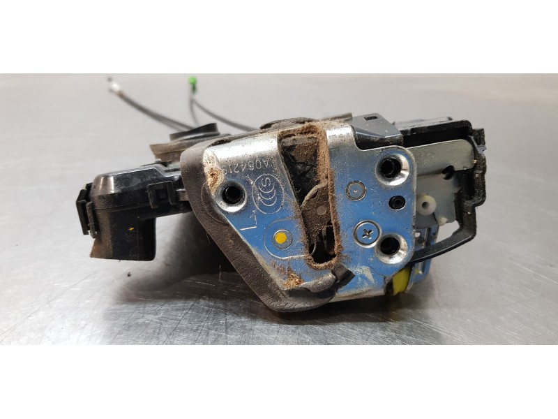 Recambio de cerradura puerta delantera izquierda para toyota auris touring sports (e18) hybrid advance referencia OEM IAM 690400