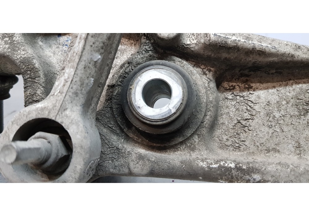 Recambio de brazo suspension inferior delantero derecho para jaguar xf r-sport awd referencia OEM IAM T2H19029  