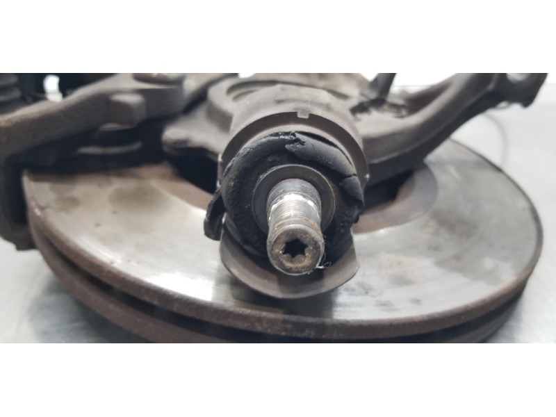 Recambio de mangueta delantera derecha para peugeot 307 break / sw (s1) sw port aventura referencia OEM IAM 364796  