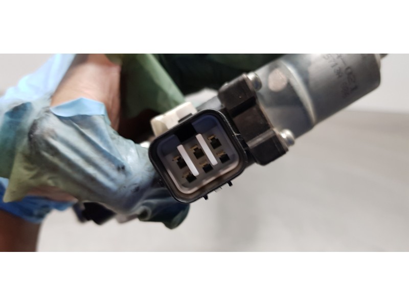 Recambio de elevalunas delantero derecho para citroen c-crosser exclusive referencia OEM IAM 9222CS 9222CR 