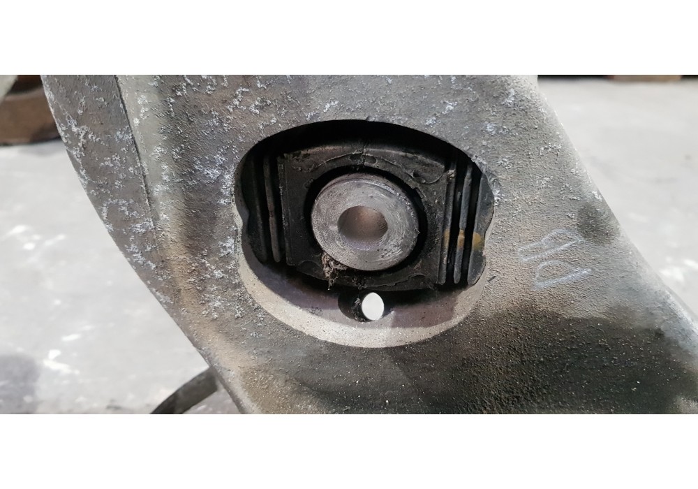 Recambio de mangueta trasera derecha para audi a6 lim. (4g2) 3.0 tdi quattro referencia OEM IAM 8K0505324H  