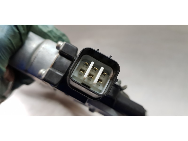 Recambio de elevalunas delantero izquierdo para citroen c-crosser exclusive referencia OEM IAM 9221CT 9221CS  Recambio de elevalunas delantero izquierdo para citroen c-crosser exclusive referencia OEM IAM 9221CT 9221CS