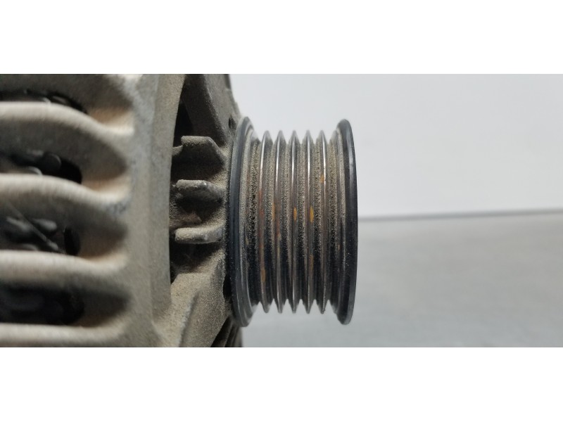 Recambio de alternador para bmw serie x1 (f48) sdrive18d referencia OEM IAM 12317640132 7640131 