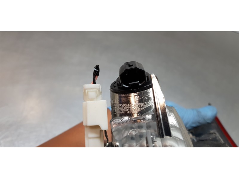 Recambio de piloto trasero derecho interior para mazda 3 lim. () luxury referencia OEM IAM B45D513F0D  