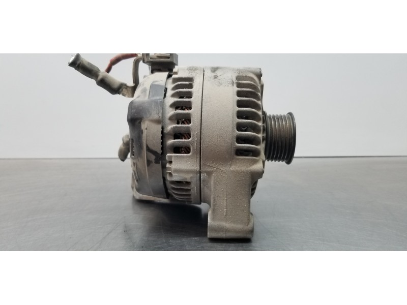 Recambio de alternador para bmw serie x1 (f48) sdrive18d referencia OEM IAM 12317640132 7640131 