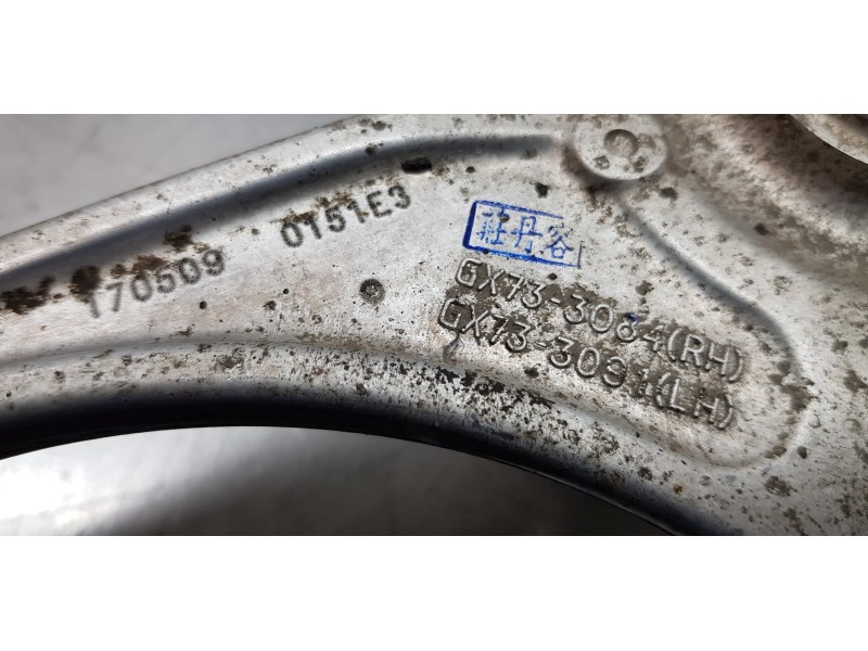 Recambio de brazo suspension superior delantero derecho para jaguar xf r-sport awd referencia OEM IAM T4N1128  