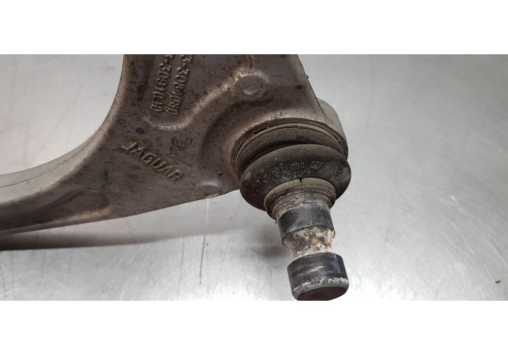 Recambio de brazo suspension superior delantero izquierdo para jaguar xf r-sport awd referencia OEM IAM GX733091  