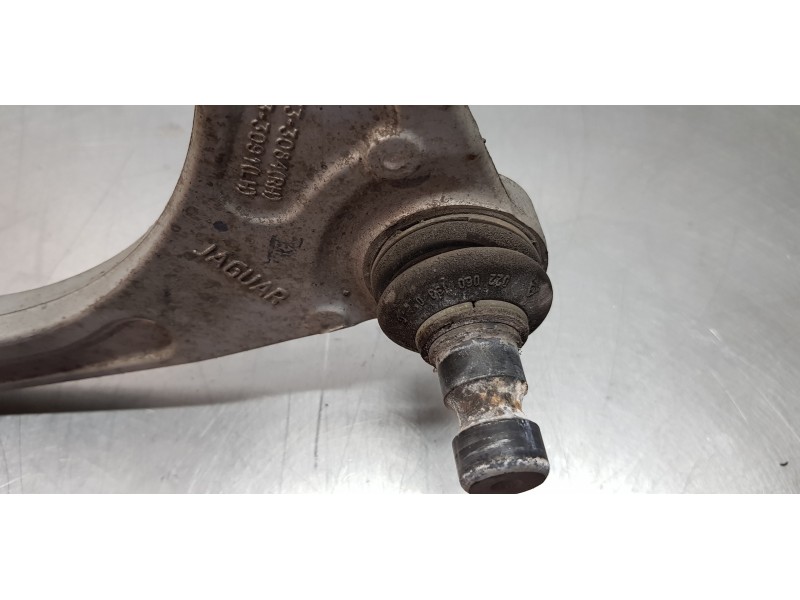 Recambio de brazo suspension superior delantero izquierdo para jaguar xf r-sport awd referencia OEM IAM GX733091  