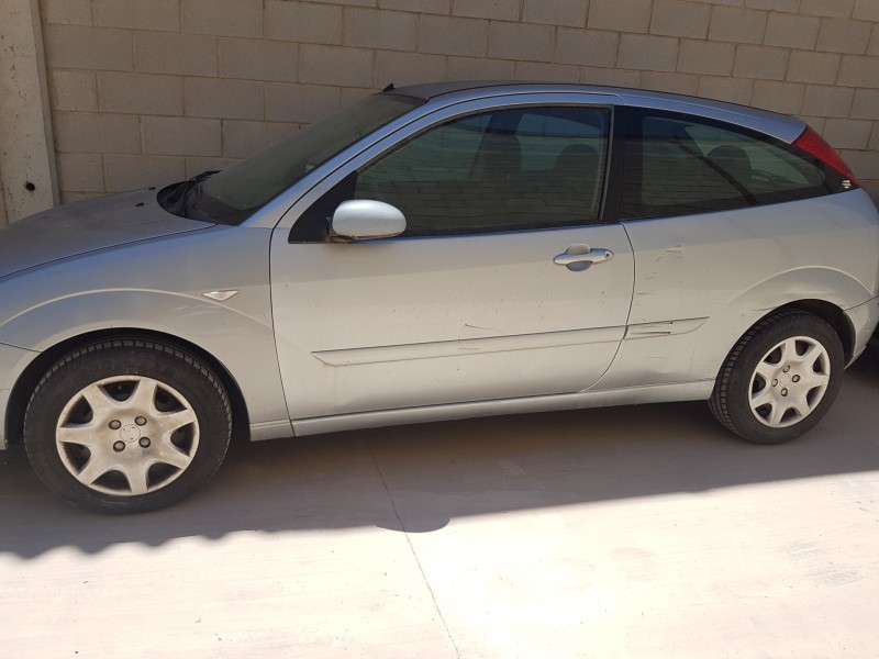 ford focus berlina (cak) del año 2004