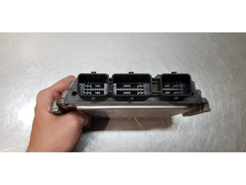 Recambio de centralita motor uce para renault megane ii familiar authentique confort referencia OEM IAM 8200310863  