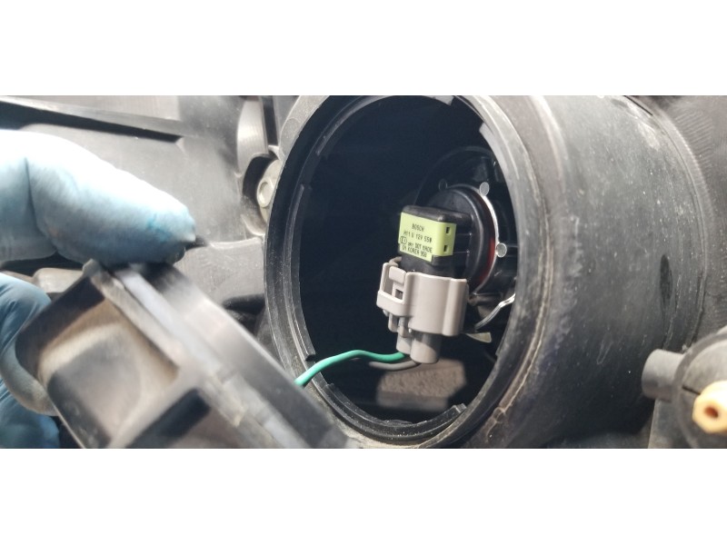 Recambio de faro izquierdo para citroen c-crosser exclusive referencia OEM IAM 6208H0  