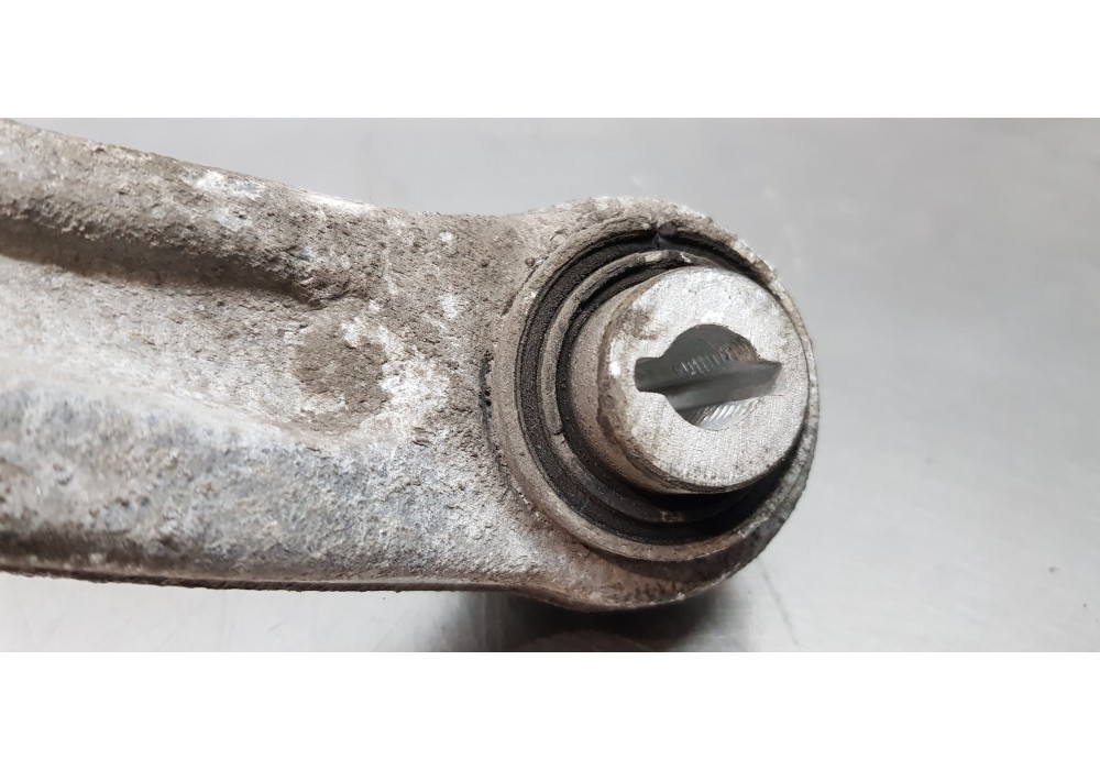 Recambio de brazo suspension superior trasero derecho para jaguar xf r-sport awd referencia OEM IAM T2H17173  