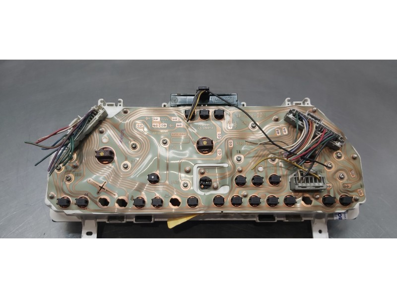 Recambio de cuadro instrumentos para land rover freelander (ln) 2.0 di hardback (72kw) referencia OEM IAM YWY100340 G133717K  Recambio de cuadro instrumentos para land rover freelander (ln) 2.0 di hardback (72kw) referencia OEM IAM YWY100340 G133717K