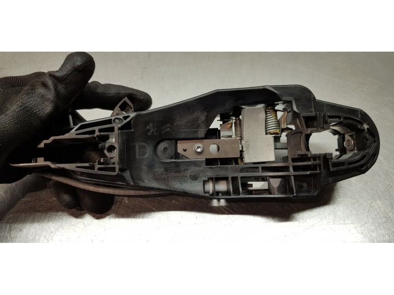 Recambio de cerradura puerta delantera derecha para peugeot 2008 (p1) allure referencia OEM IAM 9830558880  