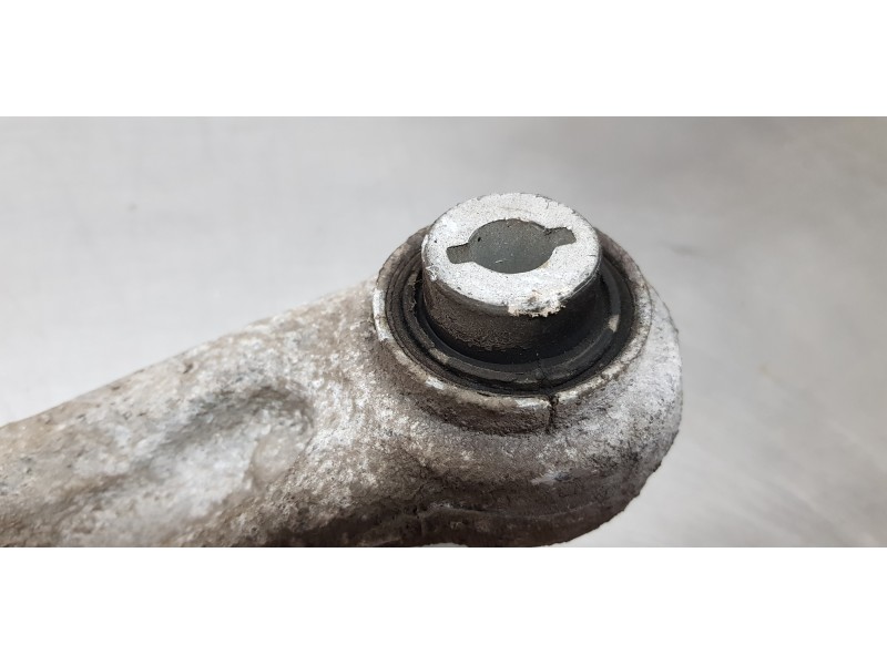 Recambio de brazo suspension superior trasero derecho para jaguar xf r-sport awd referencia OEM IAM T2H17173  