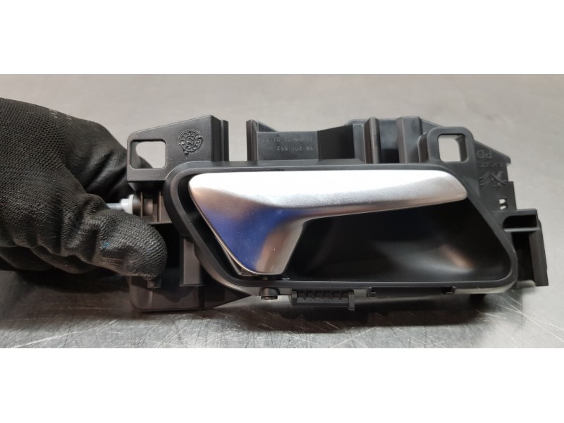 Recambio de cerradura puerta trasera derecha para peugeot 2008 (p1) allure referencia OEM IAM 9830559380  