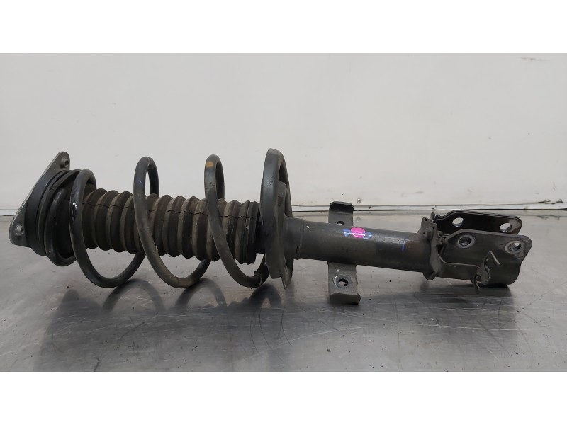 Recambio de amortiguador delantero derecho para renault clio iv life referencia OEM IAM 543022511R  