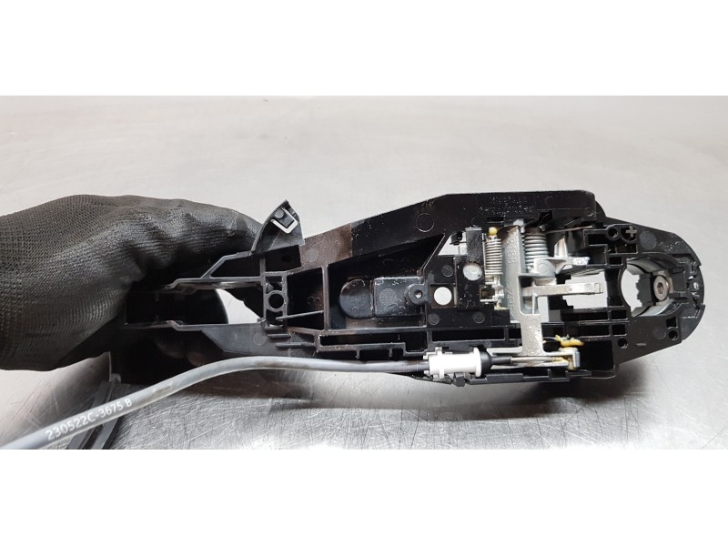 Recambio de cerradura puerta trasera izquierda para peugeot 2008 (p1) allure referencia OEM IAM 9830560180  