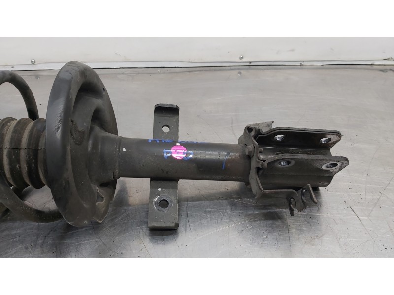 Recambio de amortiguador delantero derecho para renault clio iv life referencia OEM IAM 543022511R  