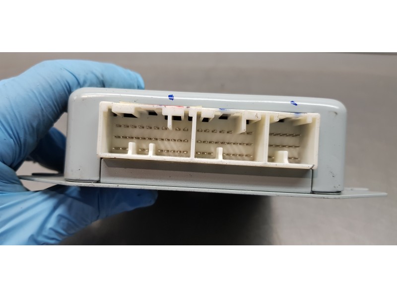 Recambio de modulo electronico para ssangyong rodius xdi limited referencia OEM IAM 8712021110  