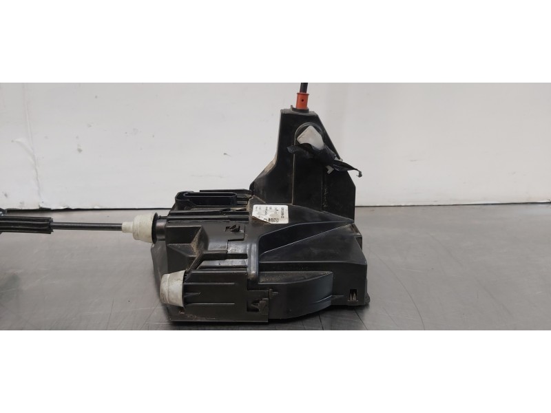 Recambio de cerradura puerta trasera derecha para jaguar xf r-sport awd referencia OEM IAM T2H17438  