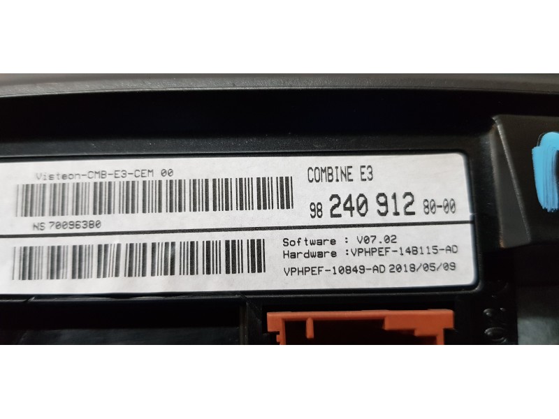 Recambio de cuadro instrumentos para citroen c4 cactus live referencia OEM IAM 9824091280   Recambio de cuadro instrumentos para citroen c4 cactus live referencia OEM IAM 9824091280
