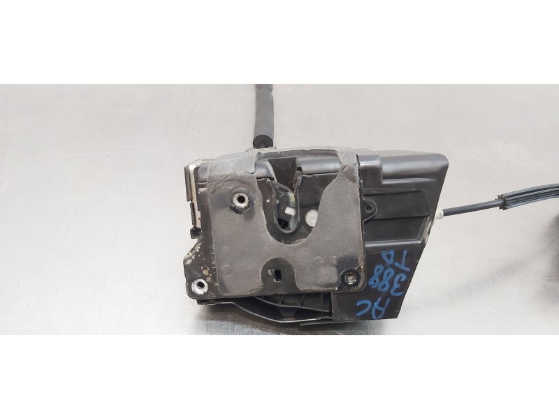 Recambio de cerradura puerta trasera derecha para jaguar xf r-sport awd referencia OEM IAM T2H17438  